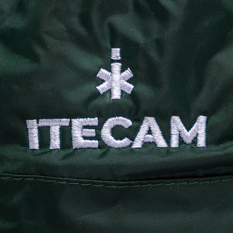 detalle logo bordado