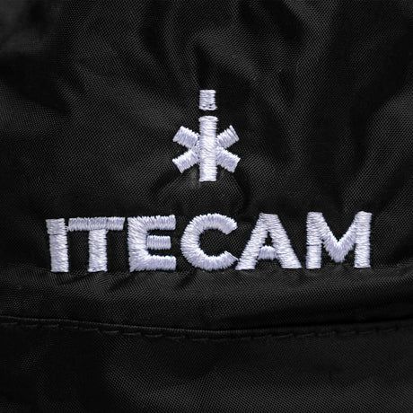 detalle logo bordado