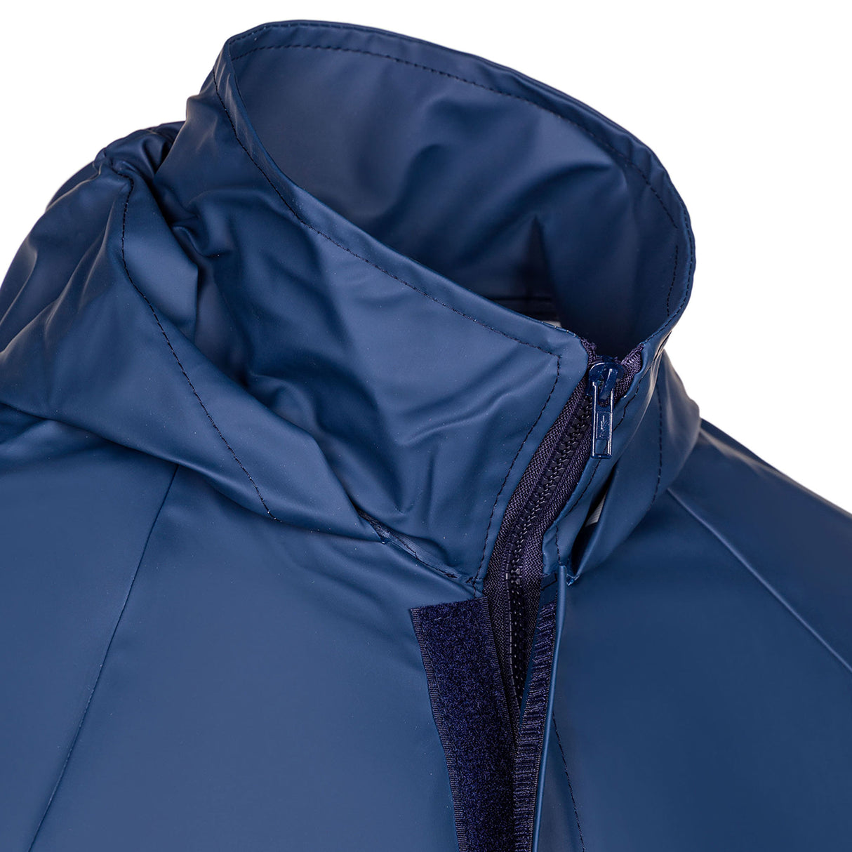 detalle cremallera con solapa de velcro